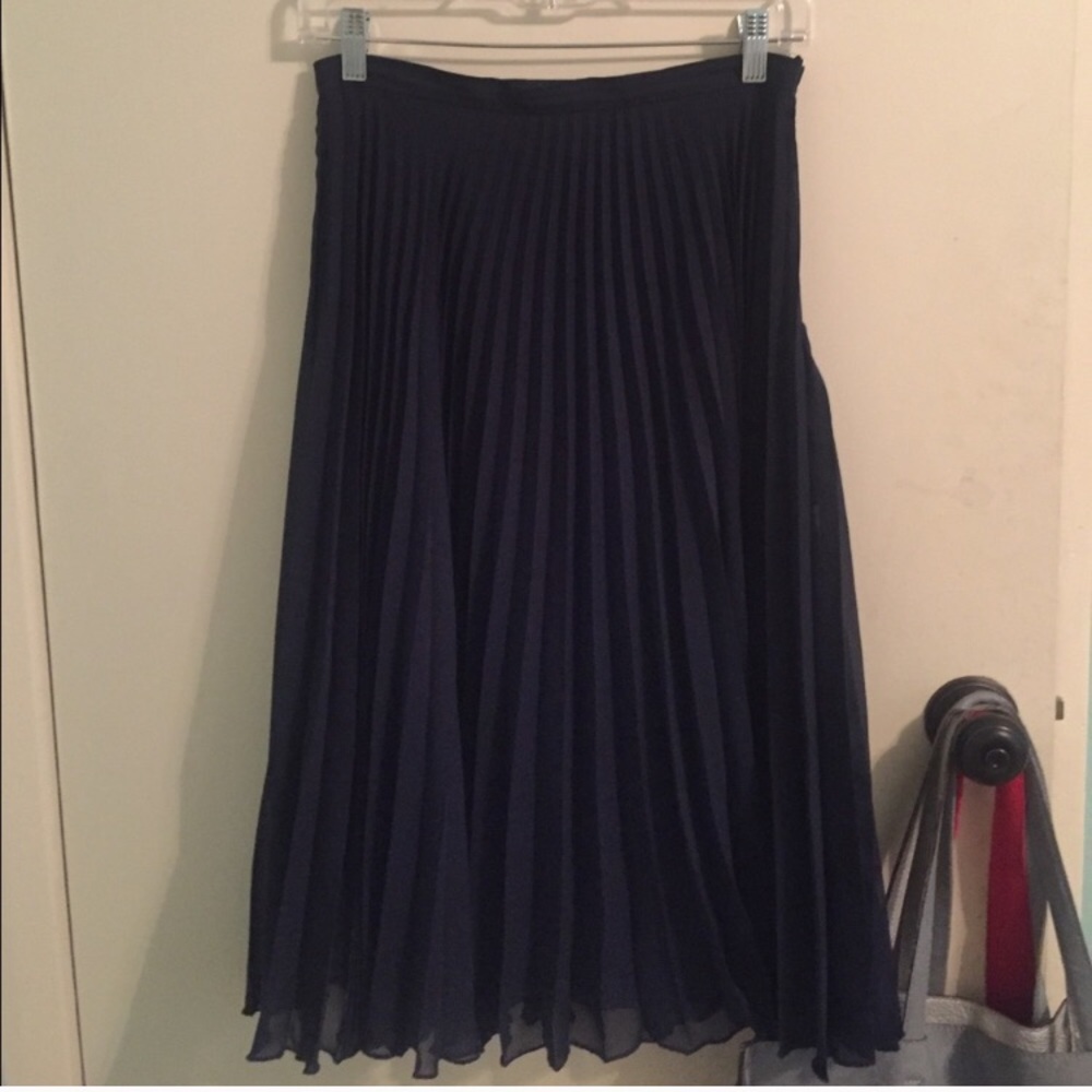 Top shop pleated skirt